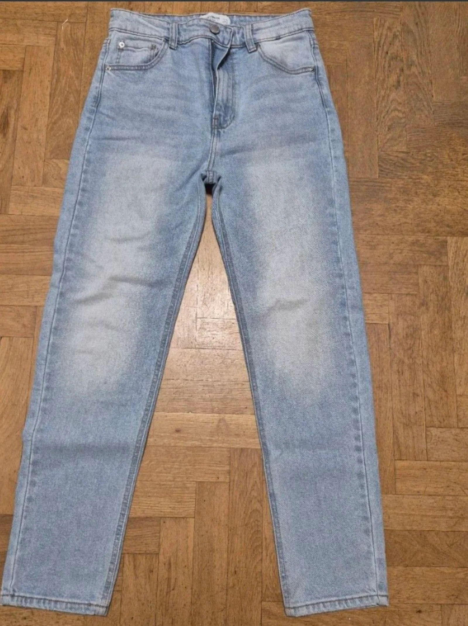 Vaqueros Pull&Bear azul claro rectos – Talla 36